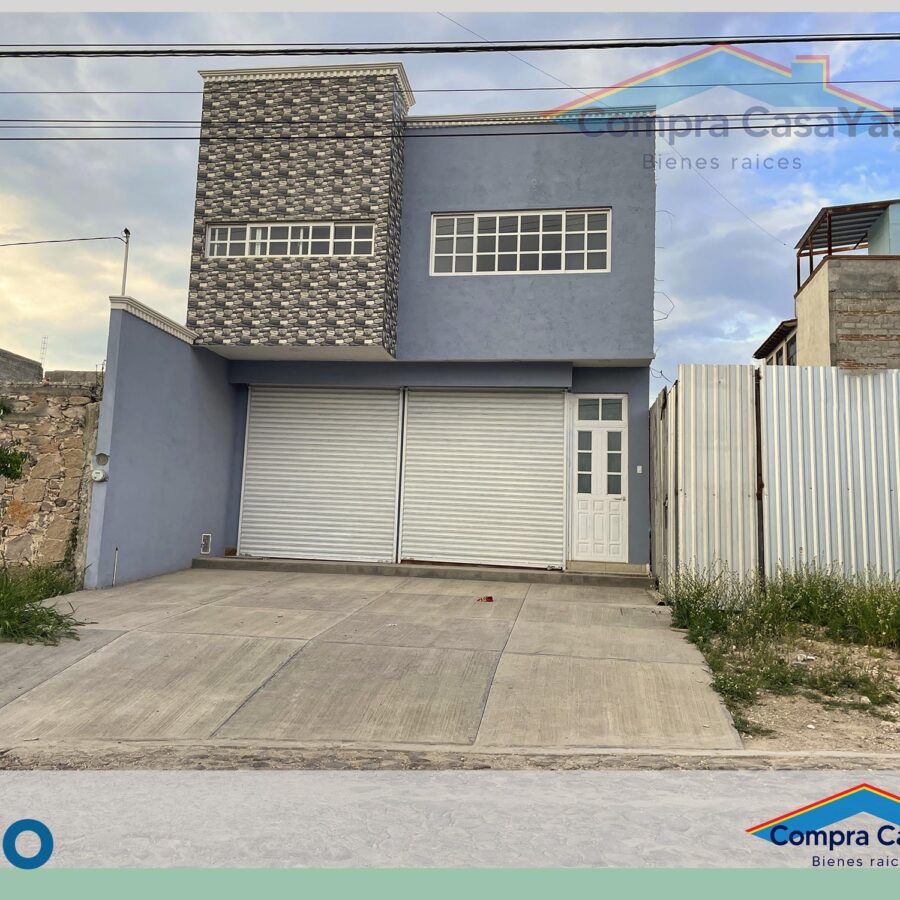 Casa en Venta en Peña de Bernal con local comercial